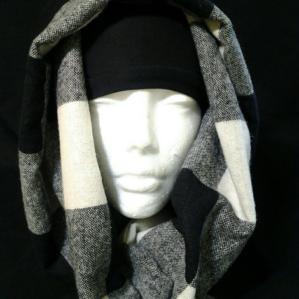 🆓Black And White Scarf W/Free DooRag/Skull Cap